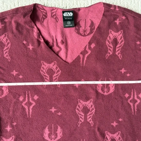 Her Universe Star Wars Ahsoka V-Neck Sweater Size SM - Picture 5 of 5